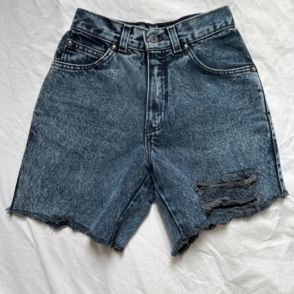 Vintage Levi’s Distressed Denim Shorts size 23